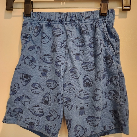 5t Carter's Shorts - Picture 1 of 5